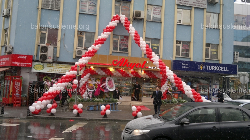 Açılış İçin Balon Süsleme